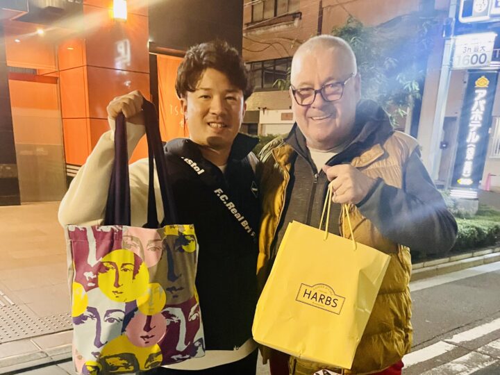 Radek Lenirski w Tokyo. Japończycy i Polacy. Polacy i Japończycy.