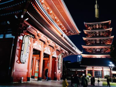 Co zobaczyć w Tokyo ? Świątynia Sensō-ji w dzielnicy Asakusa
